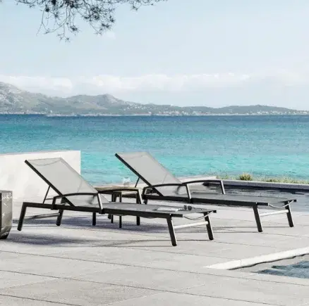 Chaise Lounges & Steamers